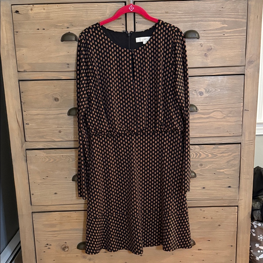 EUC LOFT patterned long sleeve dress sz 8